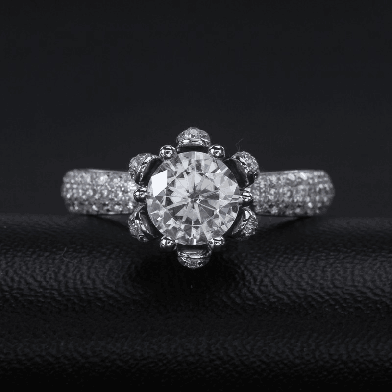 Moissanite ring 18K white gold